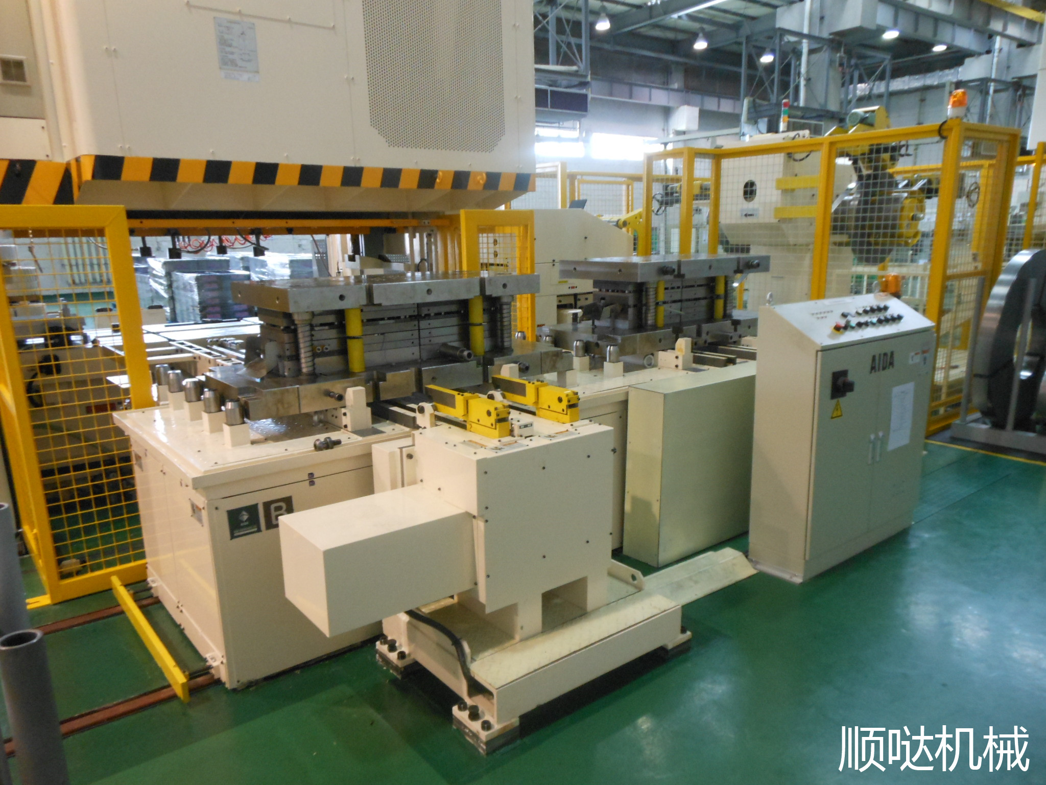 移模臺(tái)車(圖1)